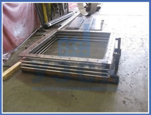 прямоугольные линзовые компенсаторы в Нижневартовске